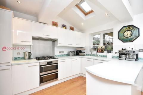 4 bedroom semi-detached house for sale, Reading Street Road, Broadstairs