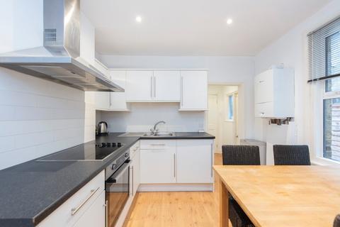 1 bedroom apartment to rent, Kingston Road, London SW20