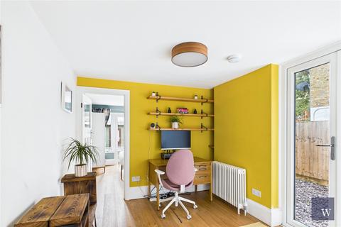 2 bedroom apartment for sale, Probyn Road, London, SW2