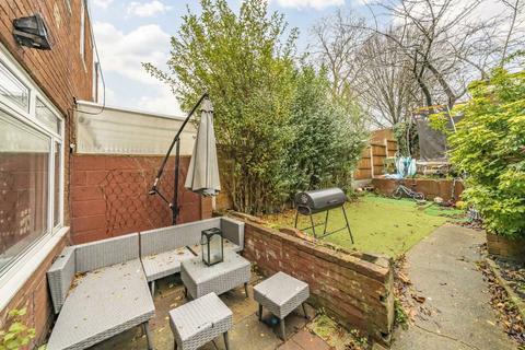 3 bedroom terraced house to rent, Pulford Road, London N15