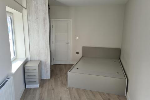 1 bedroom flat to rent, The Triangle, Aldershot