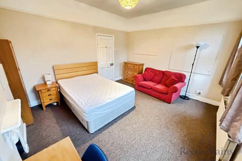 1 bedroom property to rent, Princes Road, Staffordshire ST4