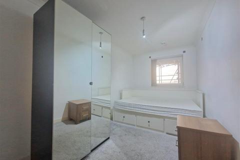 2 bedroom apartment to rent, Grand Union Heights. Alperton
