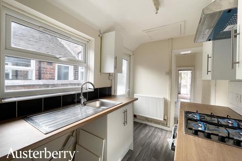 2 bedroom terraced house to rent, Oldfield Street, Stoke-On-Trent ST4