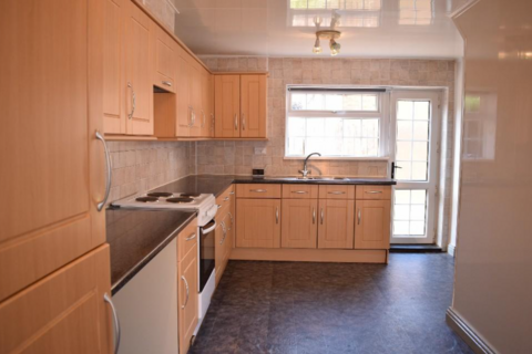3 bedroom detached house to rent, Nash Avenue, South Shields NE34