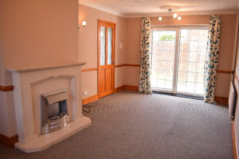 3 bedroom detached house to rent, Nash Avenue, South Shields NE34
