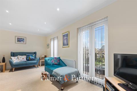 3 bedroom terraced house for sale, Engineers Square, Braiswick, Colchester, Essex, CO4