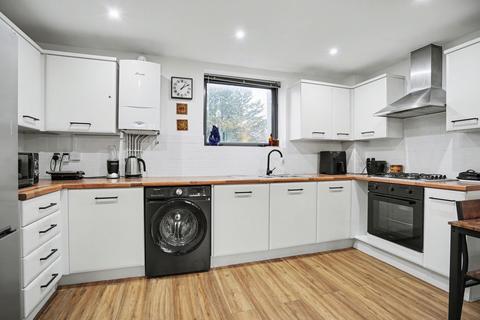 2 bedroom flat for sale, Clifford Way, Maidstone, ME16
