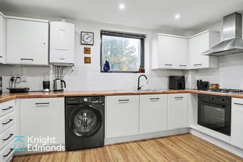2 bedroom flat for sale, Clifford Way, Maidstone, ME16