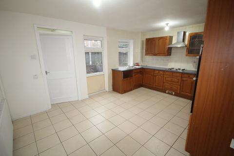 3 bedroom terraced house to rent, Fulmar Lane, Wellingborough, NN8