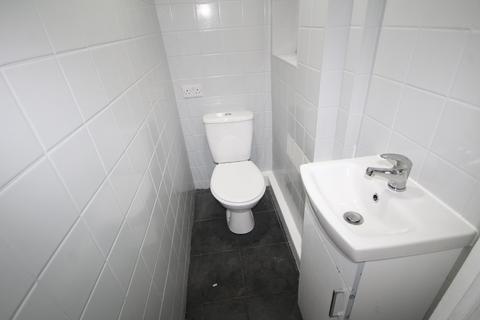 3 bedroom terraced house to rent, Fulmar Lane, Wellingborough, NN8