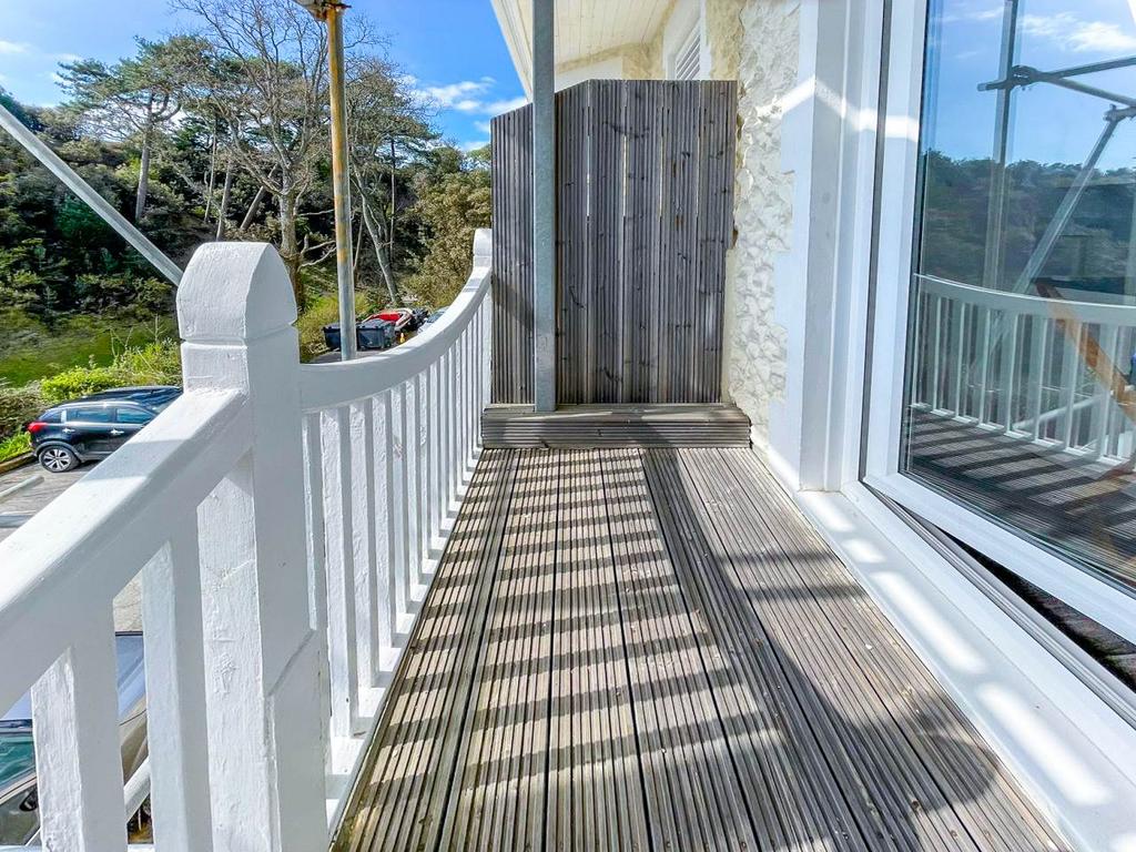3 under balcony main