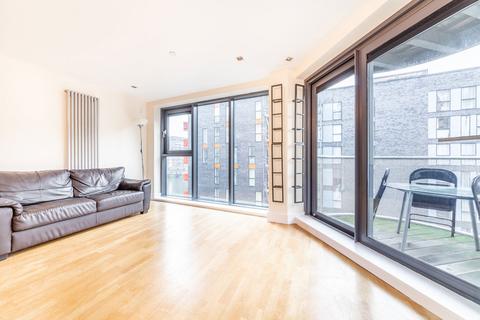 2 bedroom flat to rent, Millharbour, London E14
