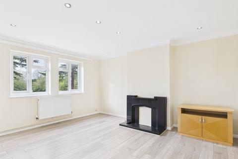 2 bedroom maisonette to rent, Sunbury Road, Feltham, TW13
