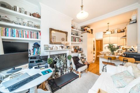 1 bedroom flat for sale, Tremadoc Road, London SW4