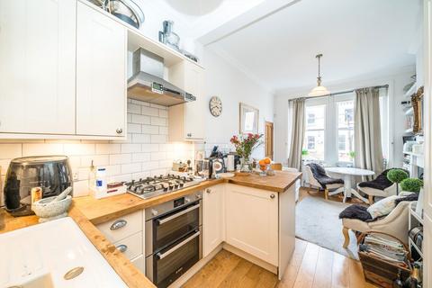 1 bedroom flat for sale, Tremadoc Road, London SW4