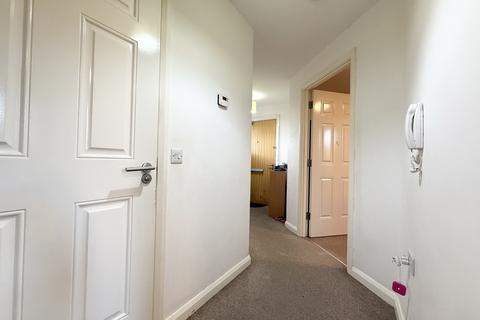 2 bedroom flat to rent, Rathbone Crescent, PETERBOROUGH PE3