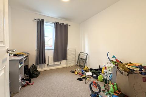 2 bedroom flat to rent, Rathbone Crescent, PETERBOROUGH PE3