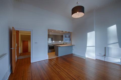 2 bedroom apartment to rent, Lillington Road, Leamington Spa, Warwickshire, CV32