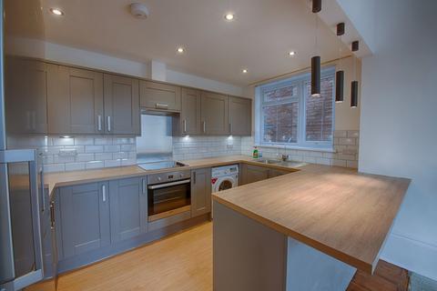 2 bedroom apartment to rent, Lillington Road, Leamington Spa, Warwickshire, CV32