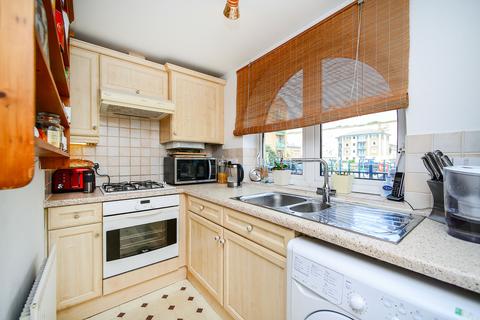 2 bedroom flat to rent, Collingwood Court, The Strand, Brighton, BN2