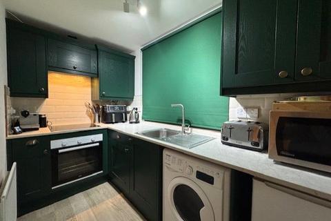 2 bedroom flat to rent, Collingwood Court, The Strand, Brighton, BN2