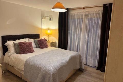 2 bedroom flat to rent, Collingwood Court, The Strand, Brighton, BN2