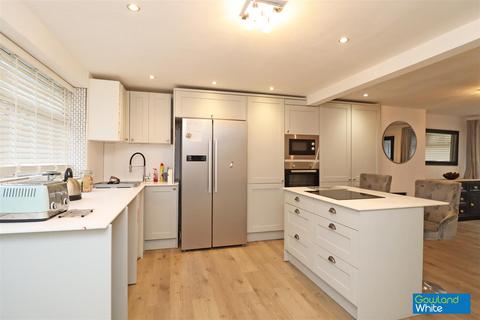 3 bedroom semi-detached house for sale, Selwyn Drive, Bishopsgarth, Stockton-On-Tees TS19 8XF