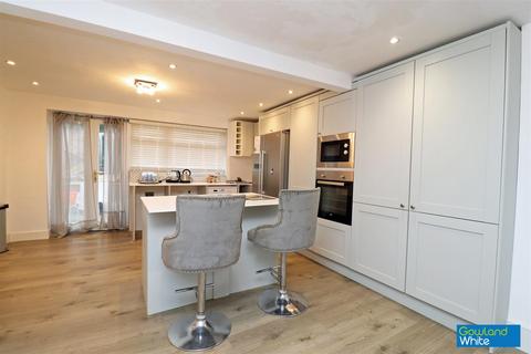3 bedroom semi-detached house for sale, Selwyn Drive, Bishopsgarth, Stockton-On-Tees TS19 8XF