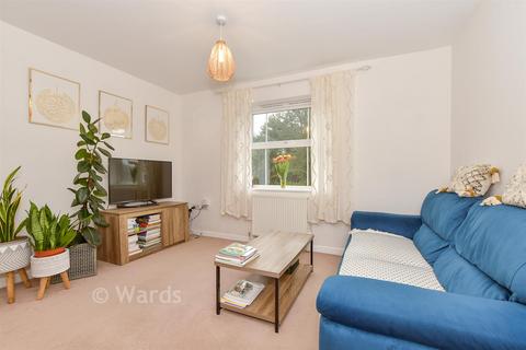 2 bedroom apartment for sale, Hawkes Way, Maidstone, Kent
