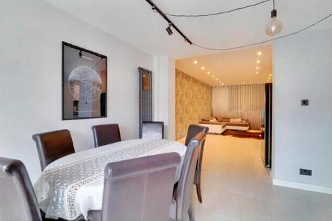 3 bedroom house for sale, Bishops Road, Hayes