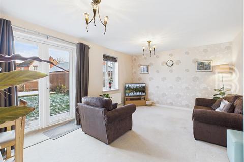 4 bedroom end of terrace house for sale, Stonechat Road, Rugby CV23
