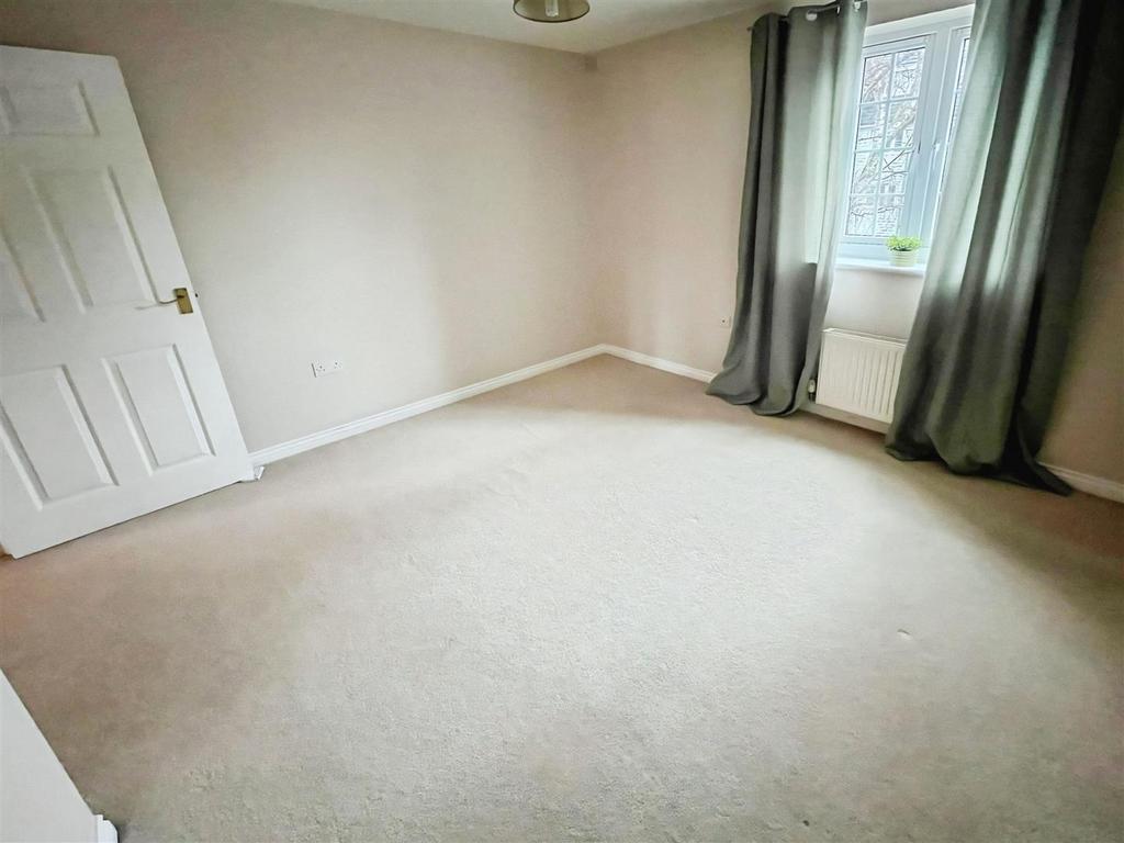 Bedroom 1.jpeg