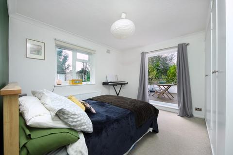 1 bedroom flat for sale, The Avenue, W13