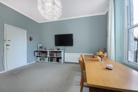 1 bedroom flat for sale, The Avenue, W13