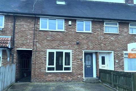 3 bedroom house to rent - Medina Road, Hull