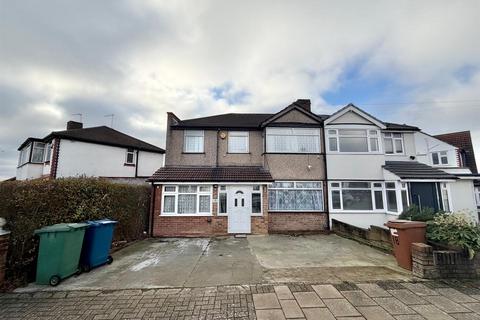 4 bedroom semi-detached house to rent, Collins Avenue, Stanmore HA7