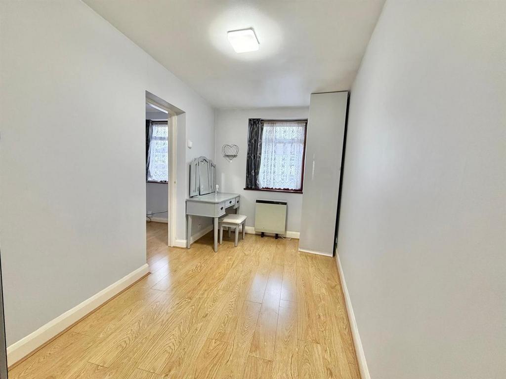 Davidson Frost-Wellings, DFW Twickenham Gardens, B