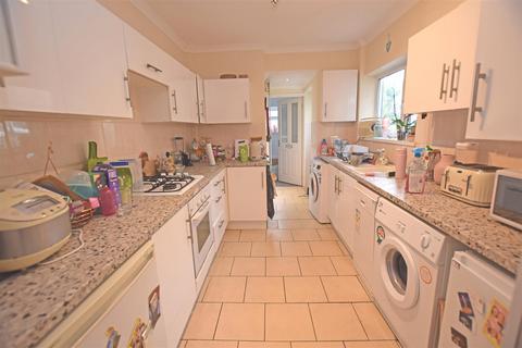 3 bedroom terraced house to rent, Arabella Street, Roath