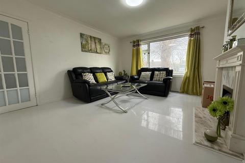 3 bedroom semi-detached house to rent, Brooklands Park, Cottingham