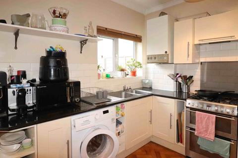 3 bedroom house to rent, Seymour Penge