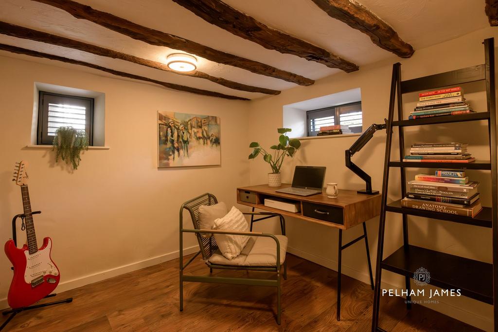 Snug, Rock Cottage, Easton On The Hill