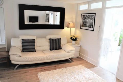 2 bedroom flat to rent, Esther Road, Leytonstone