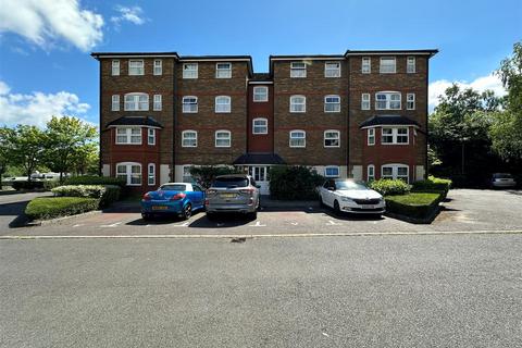 2 bedroom flat to rent, Wingate Court, Aldershot