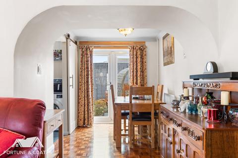 2 bedroom end of terrace house for sale, Joyners Field, Harlow