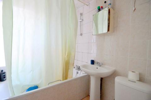 1 bedroom flat to rent, STUNNING ONE BED IN FINSBURY PARK
