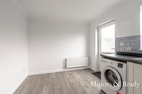 2 bedroom semi-detached house to rent, Willow Court, Sea Palling