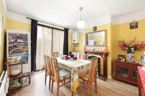 3 bedroom terraced house for sale, Harcourt Road, Thornton Heath, CR7