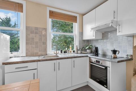 1 bedroom flat to rent, Fairhazel Gardens, London, NW6
