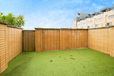 4 bedroom terraced house to rent, Francis Street, Caerdydd, CF11